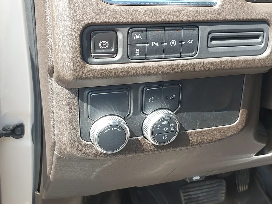 2021 GMC Yukon SLE 