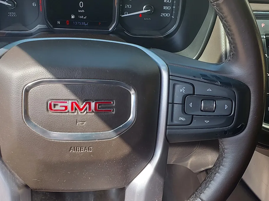 2021 GMC Yukon SLE 