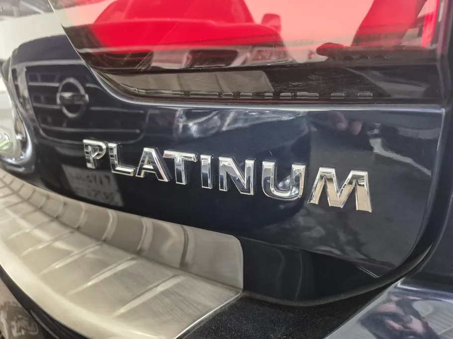 نيسان باترول SE Platinum 2023 