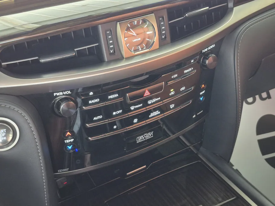 لكزس LX 570 S 2020 