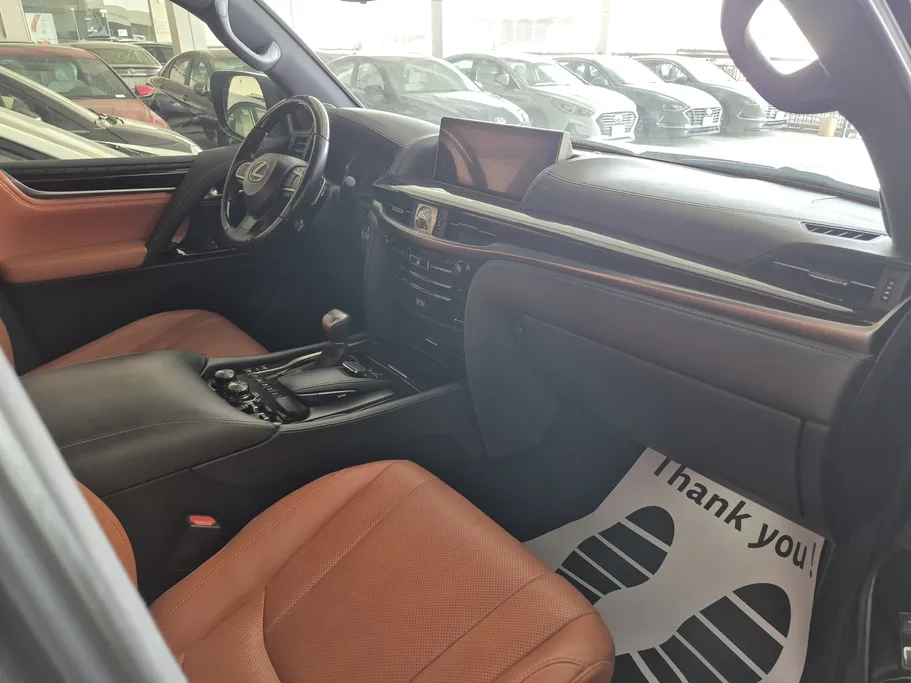 لكزس LX 570 S 2020 
