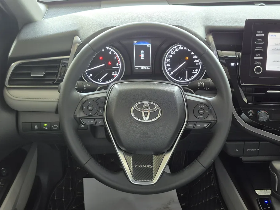 2022 Toyota Camry  SE 
