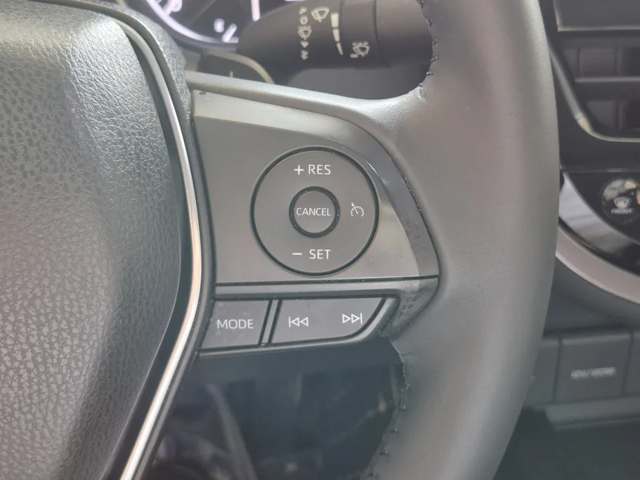 2022 Toyota Camry  SE 