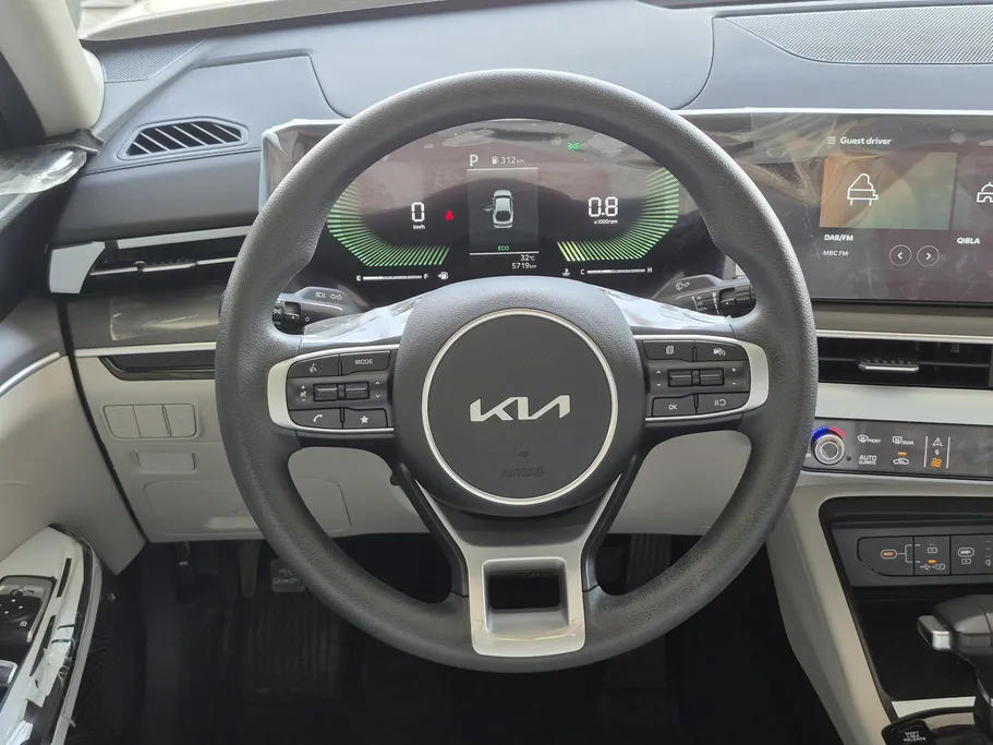 2025 Kia K5 LX2 