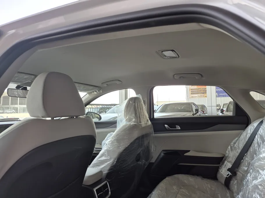 2025 Kia K5 LX2 