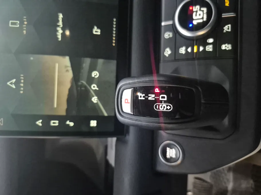 2022 Range Rover Defender P400 