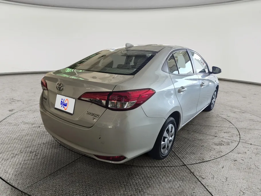 2022 Toyota Yaris  Y 