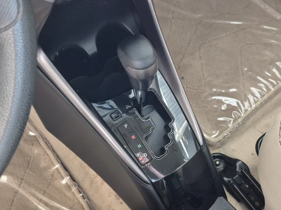 2022 Toyota Yaris  Y 