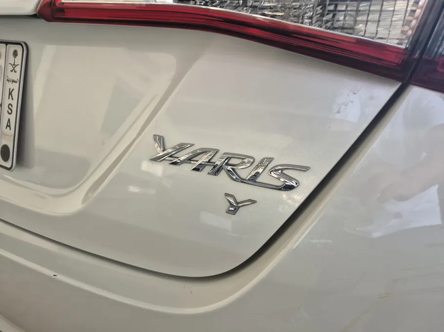 2022 Toyota Yaris  Y 