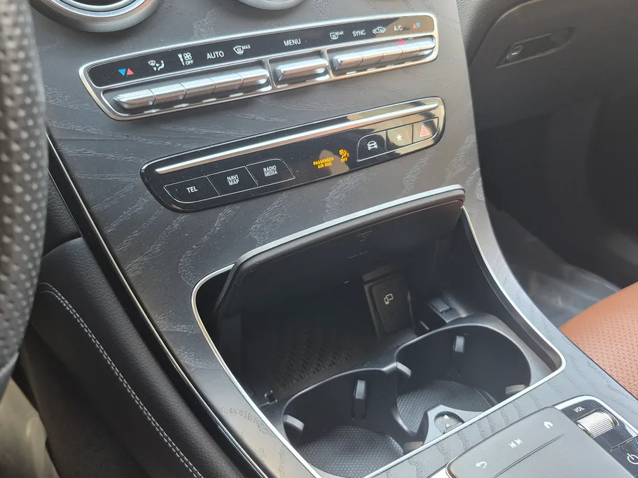 2020 Mercedes GLC 200 