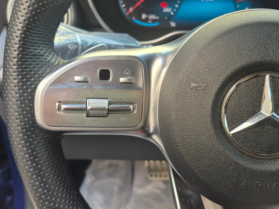 2020 Mercedes GLC 200 