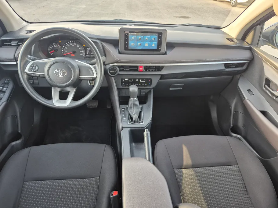 2023 Toyota Yaris  Y 