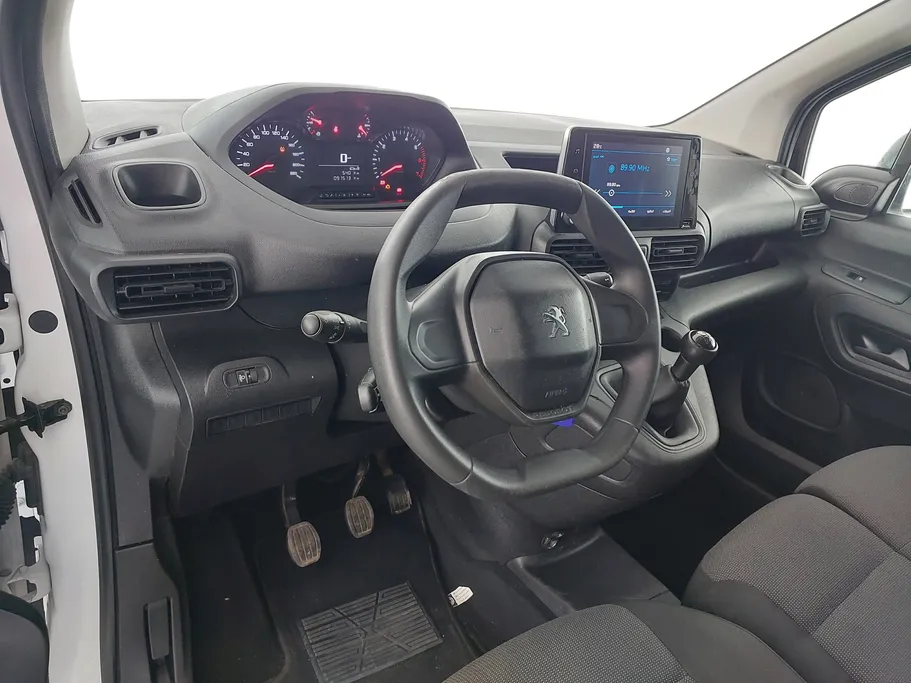 2023 Peugeot Partner Short van 