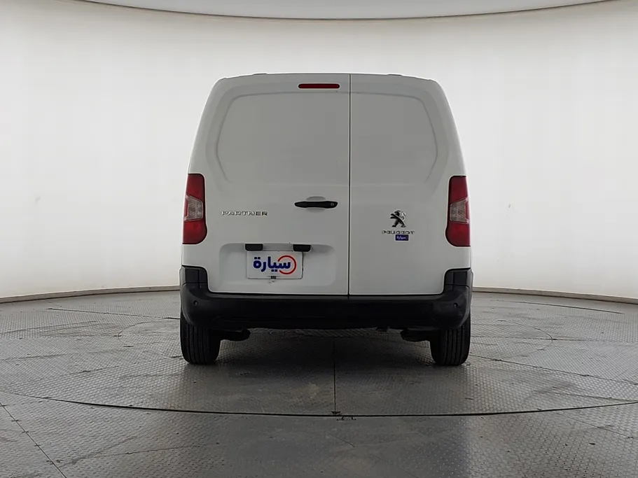 2023 Peugeot Partner Short van 
