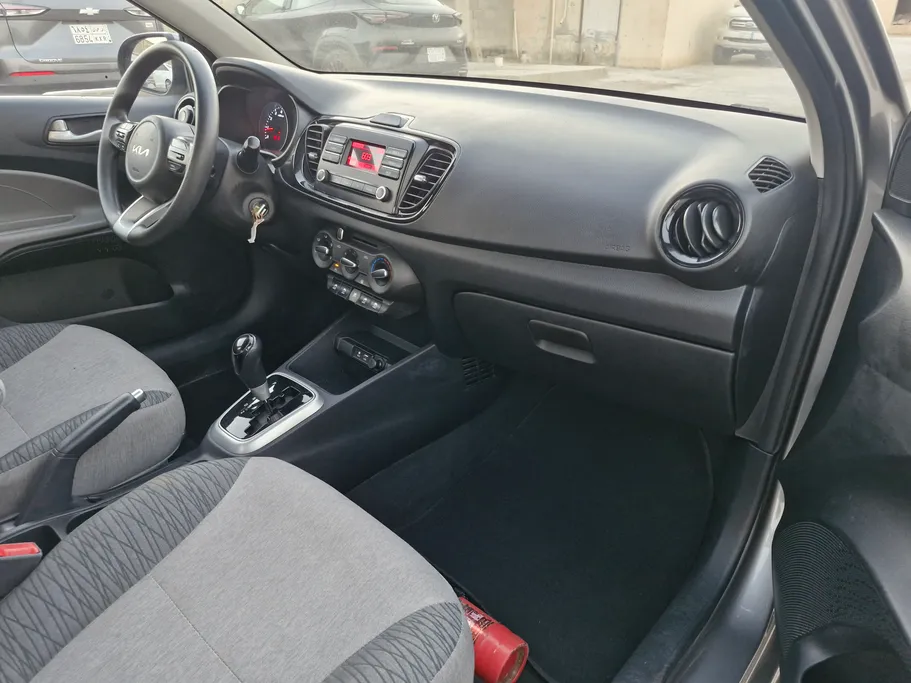 2023 Kia Pegas GL 