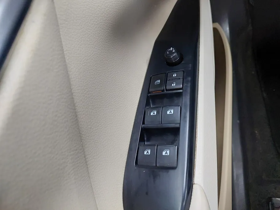2020 Toyota Camry  LE 