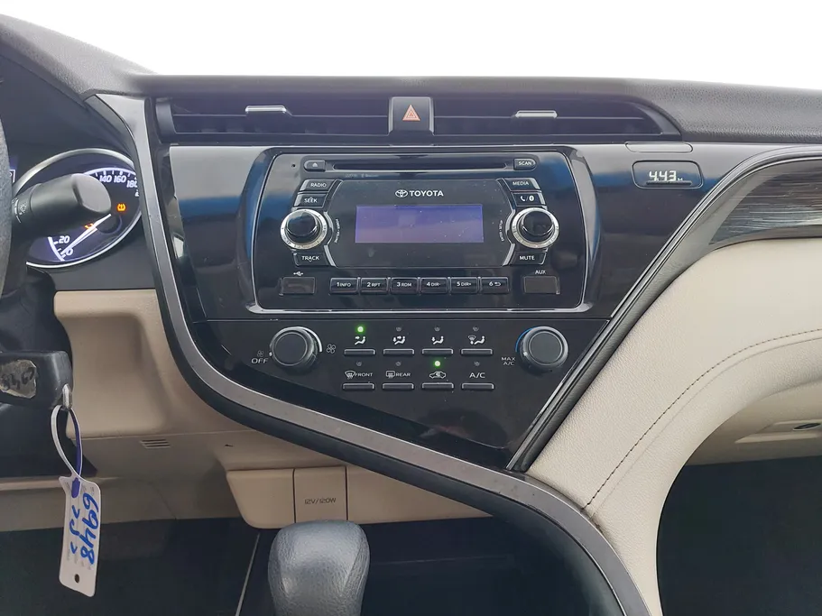 2020 Toyota Camry  LE 