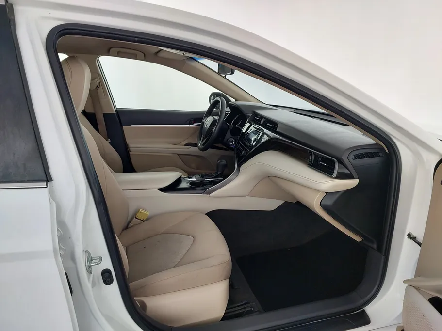2020 Toyota Camry  LE 