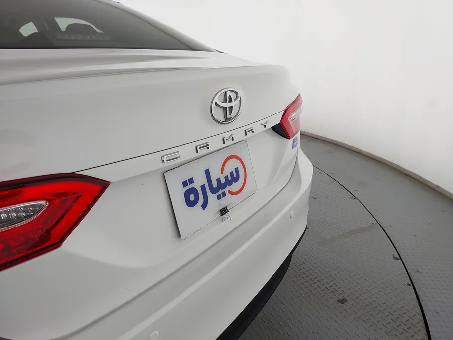 2020 Toyota Camry  LE 