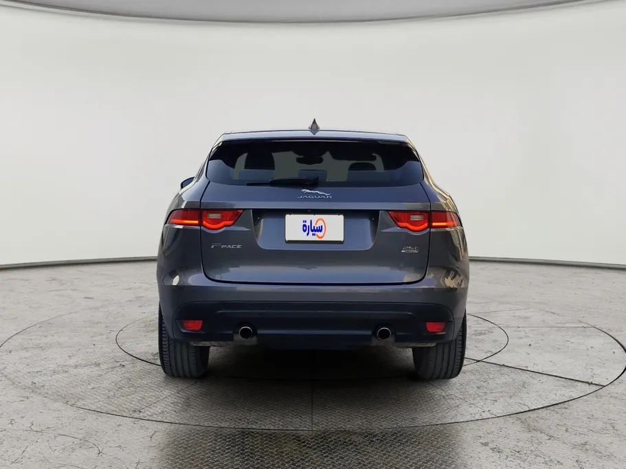 جاغوار F Pace  2019 