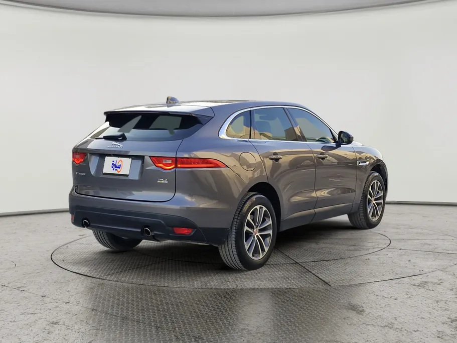 جاغوار F Pace  2019 