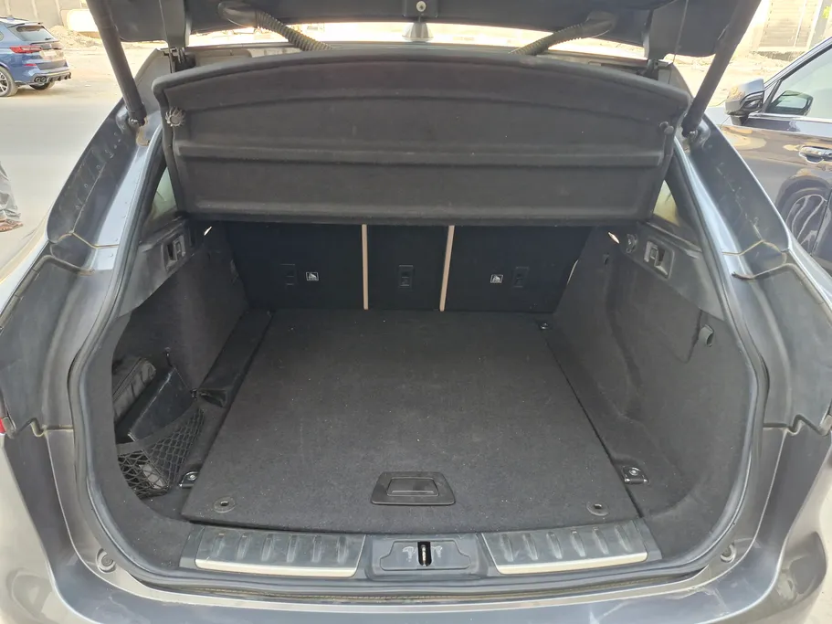 جاغوار F Pace  2019 