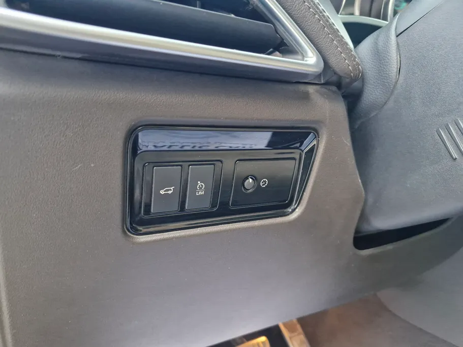 جاغوار F Pace  2019 