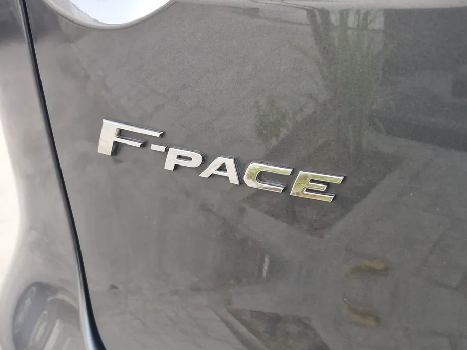 جاغوار F Pace  2019 