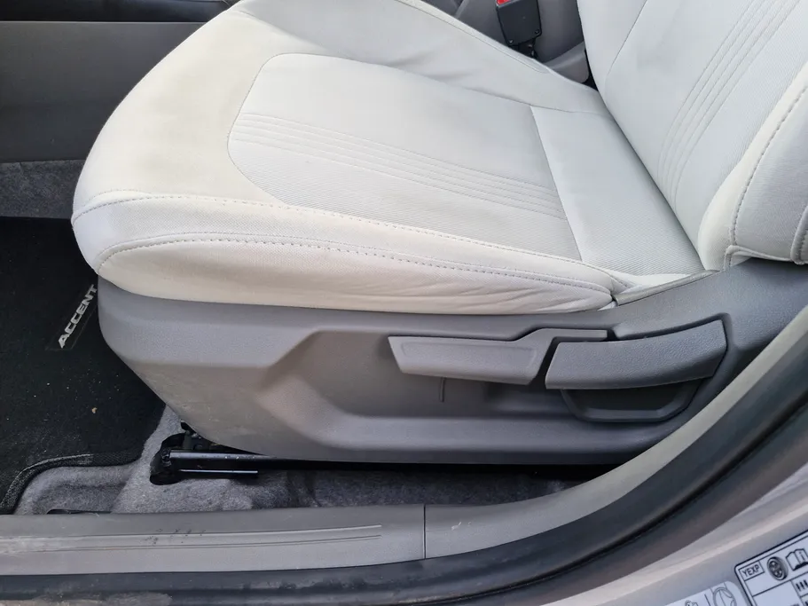 2024 Hyundai Accent Fleet 