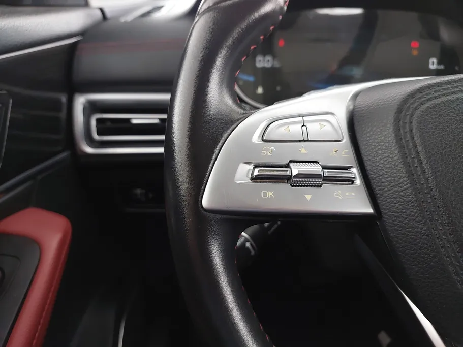 2022 FAW Bestune T33 Premium 