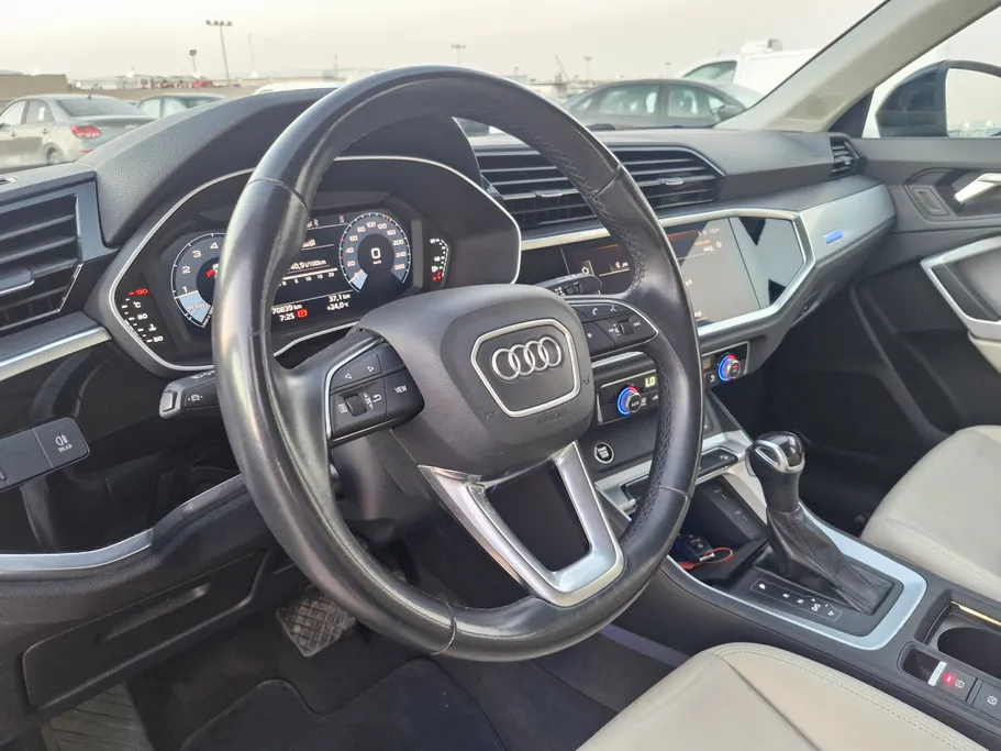 2023 Audi Q3 35 TFSl 