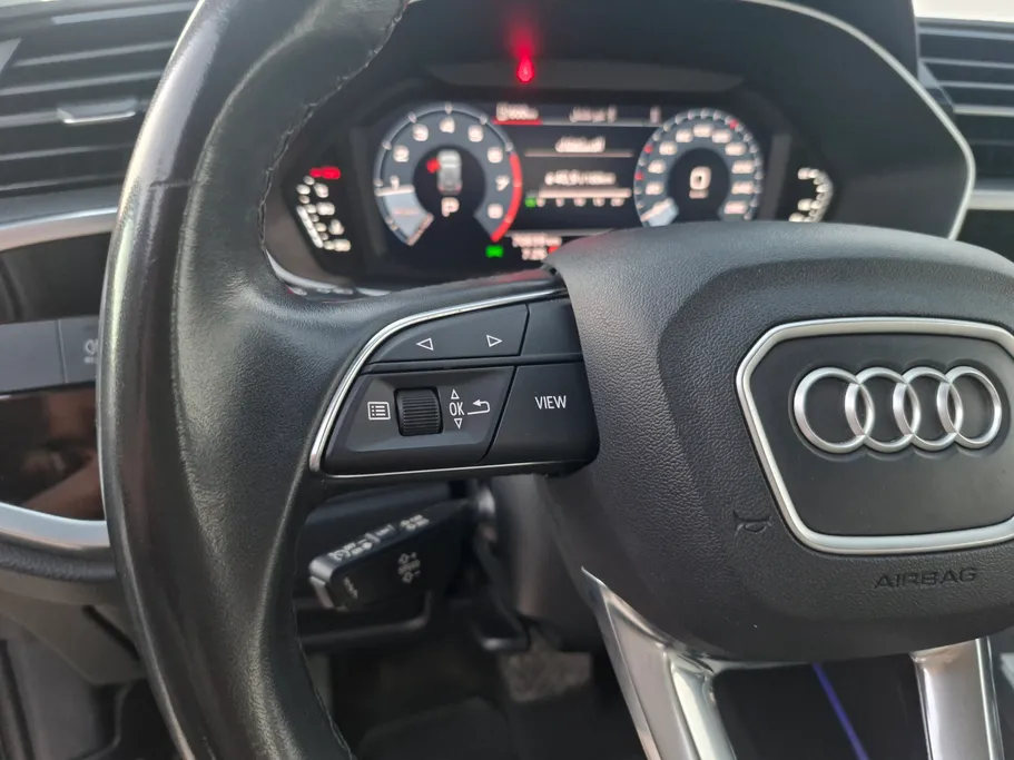 2023 Audi Q3 35 TFSl 