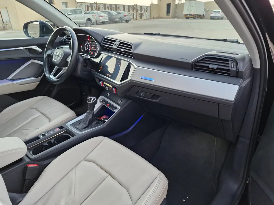 2023 Audi Q3 35 TFSl 