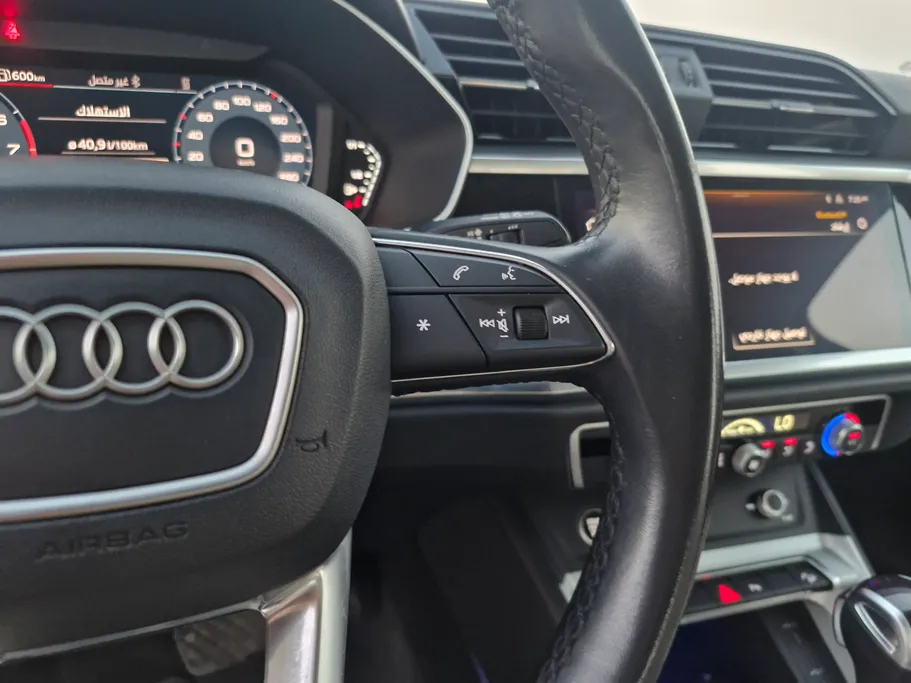 2023 Audi Q3 35 TFSl 