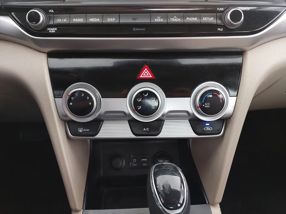 2019 Hyundai Elantra GL 