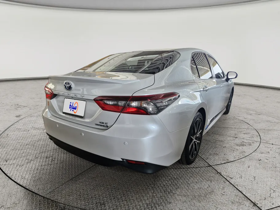 2022 Toyota Camry  GLE HEV  