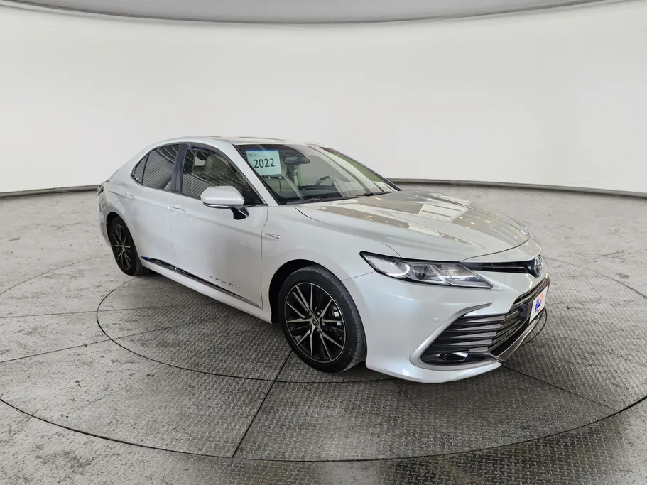 2022 Toyota Camry  GLE HEV  