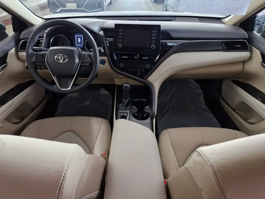 2022 Toyota Camry  GLE HEV  