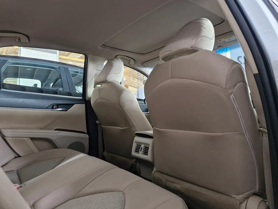2022 Toyota Camry  GLE HEV  