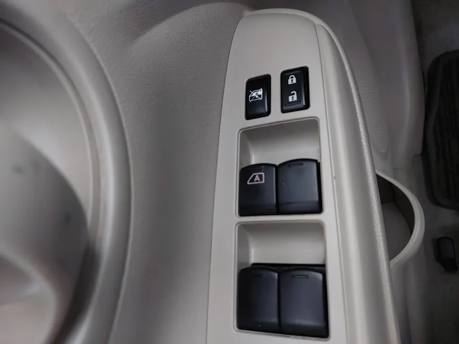 2023 Nissan Sunny SV Comfort 
