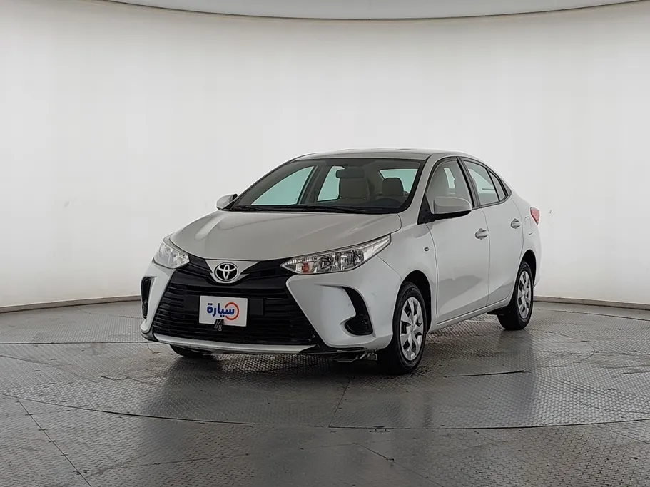 2022 Toyota Yaris  Y 