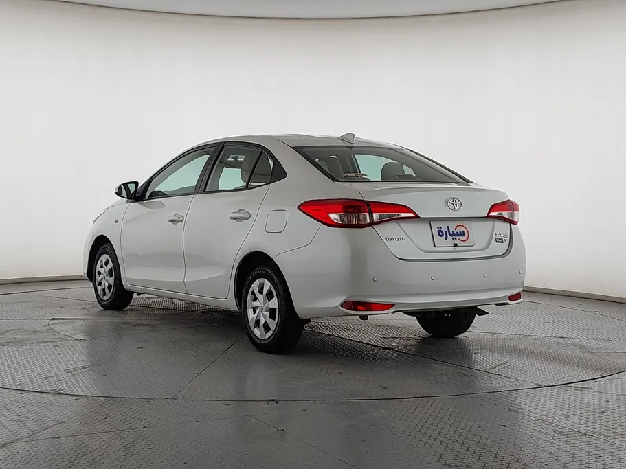2022 Toyota Yaris  Y 