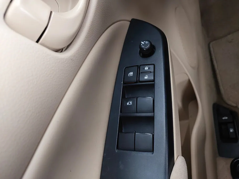 2022 Toyota Yaris  Y 