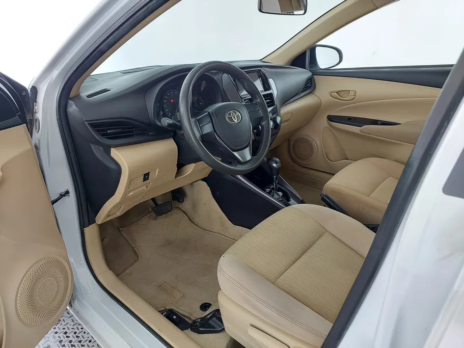 2022 Toyota Yaris  Y 