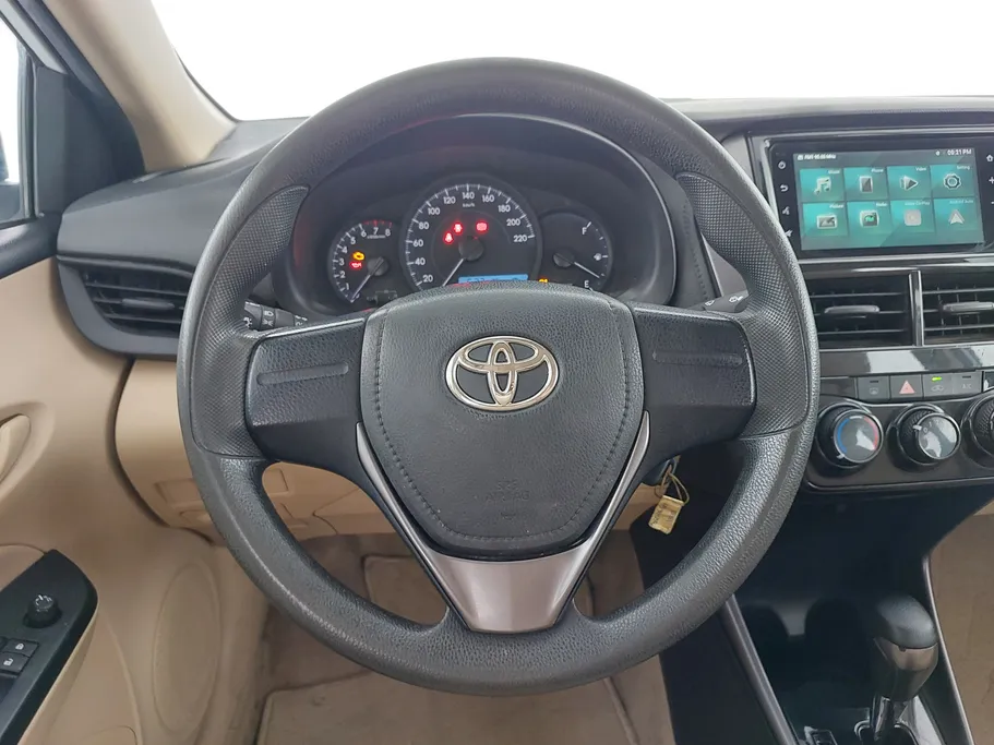 2022 Toyota Yaris  Y 