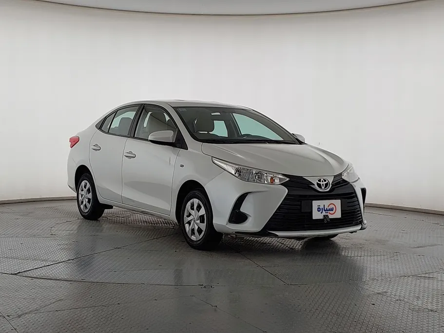 2022 Toyota Yaris  Y 