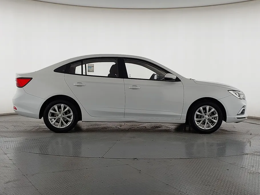 2023 MG 5 STD 
