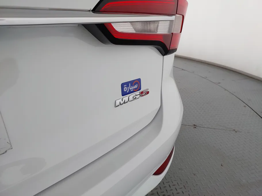 2023 MG 5 STD 