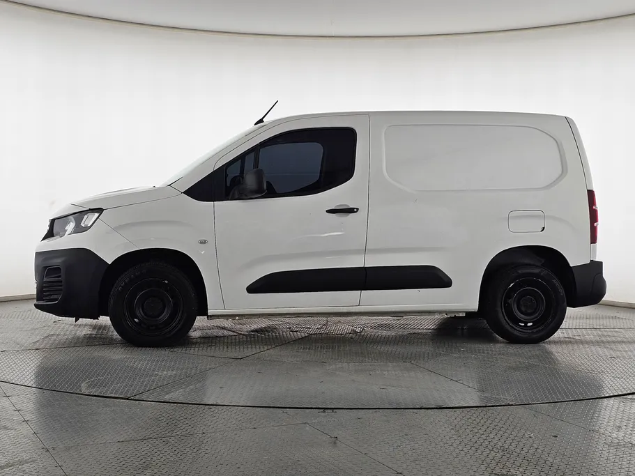 2023 Peugeot Partner Short van 