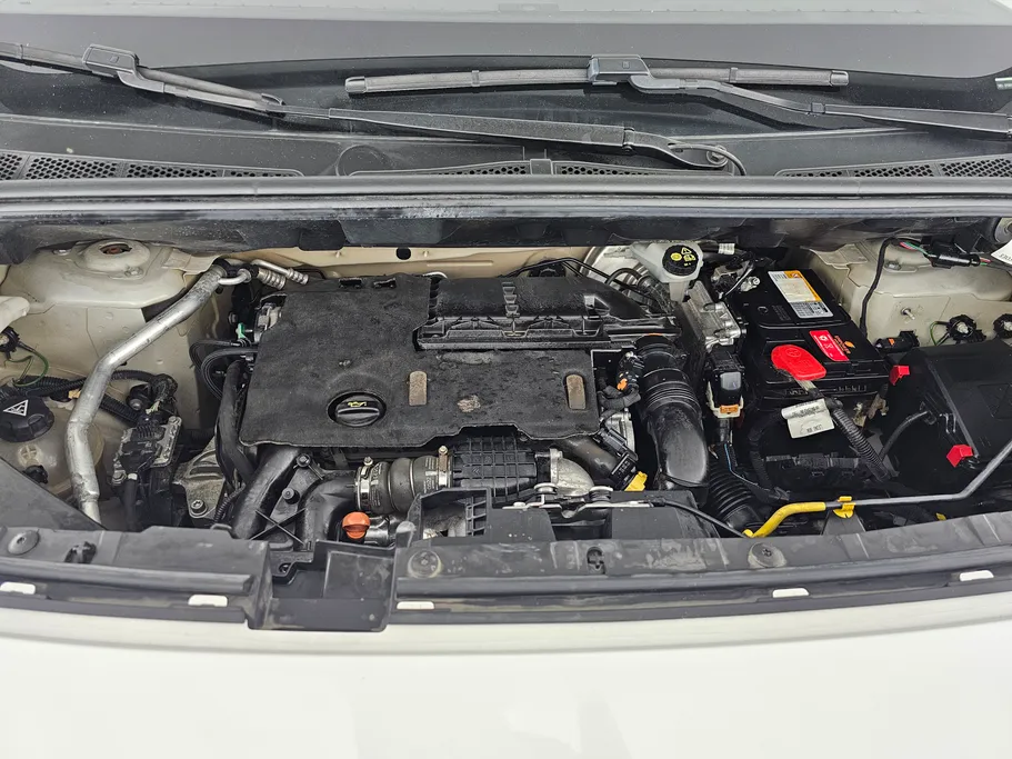 2023 Peugeot Partner Short van 
